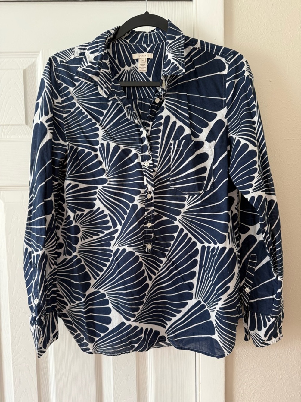J. Crew Popover Navy Palm Print size Medium